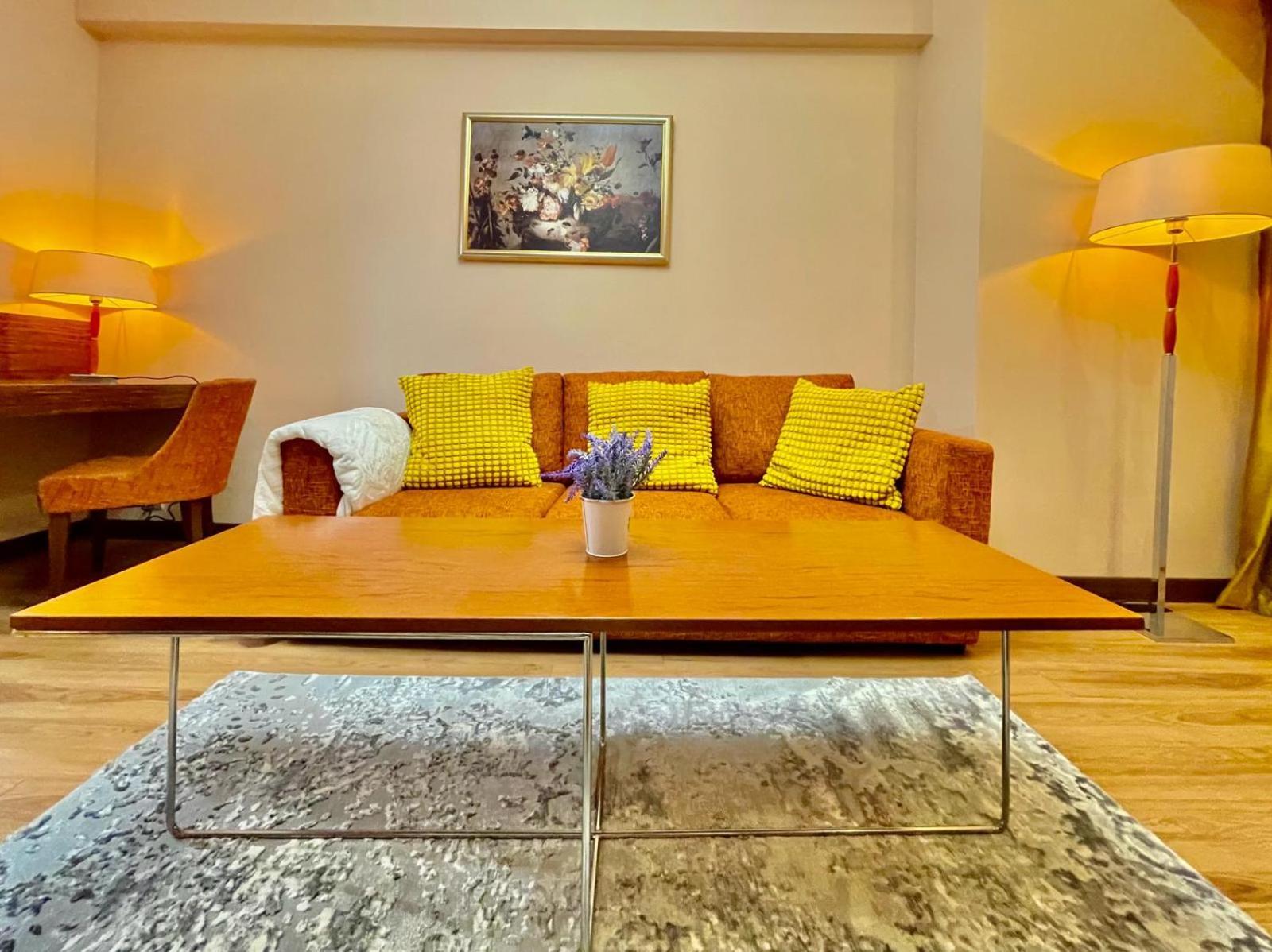 Royal Studio Apartment With A Perfect View - Yamaluxe بوخارست المظهر الخارجي الصورة