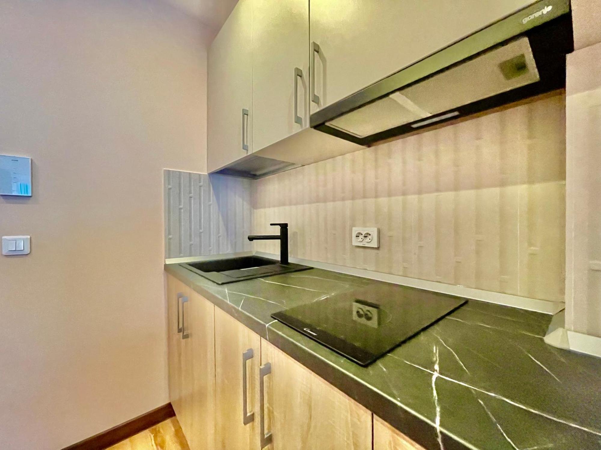 Royal Studio Apartment With A Perfect View - Yamaluxe بوخارست المظهر الخارجي الصورة